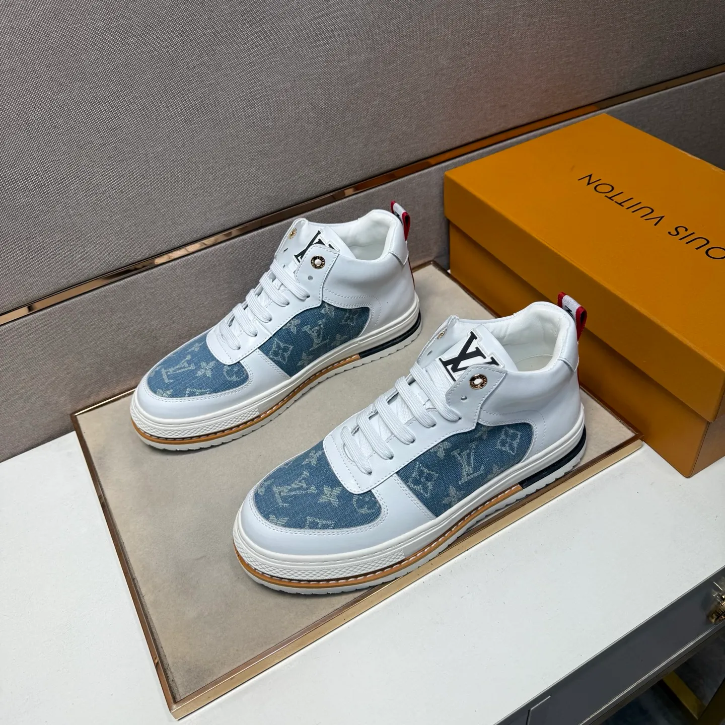 Men's men's shoes 💰pp420 [LV～] Men's casual shoes 2025z cabinet sales simultaneously 🔶Size: 38-44#️⃣ 🔷2 colors🔜The upper is made of multi-material splicing➕Genuine leather lining, comfortable and breathable, sole: original comfortable and wear-resistant outsole, ⚠️Real shot📱Photographed🎬The real thing is better📢📢📢